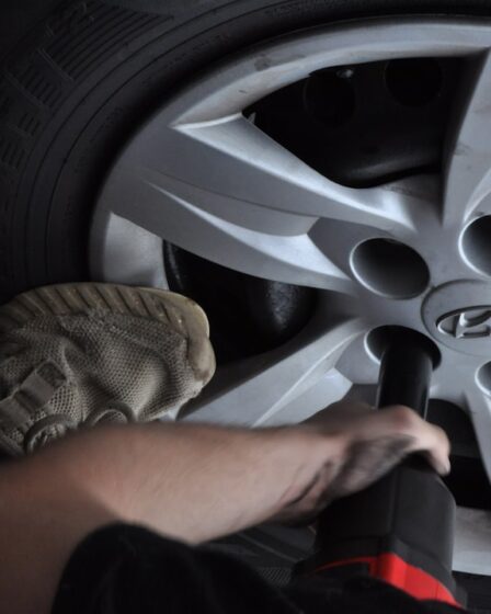 Photo aluminum wheels maintenance